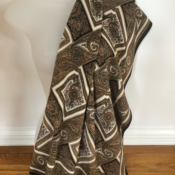 VTG Signature Echo Square Silk Scarf - Picture 7 of 11